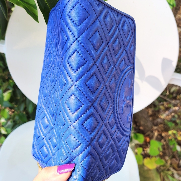 TORY BURCH BLUE FLEMING TEXTURED LEATHER 2FULL SIZE WALLET EUC - Picture 3 of 9